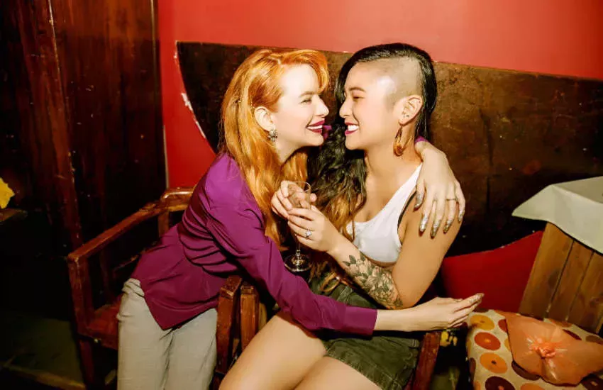 Conoce a Erika y Pasha: dos artistas lesbianas muy enamoradas
