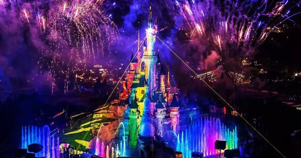 Disneyland Paris Pride 2022: el parque abrirá hasta las 2 de la mañana para una épica celebración de la diversidad y la inclusión