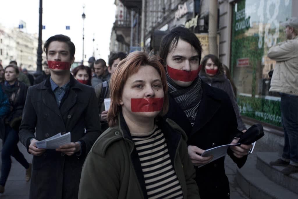 El gobierno ruso quiere eliminar a los grupos defensores del LGTB+