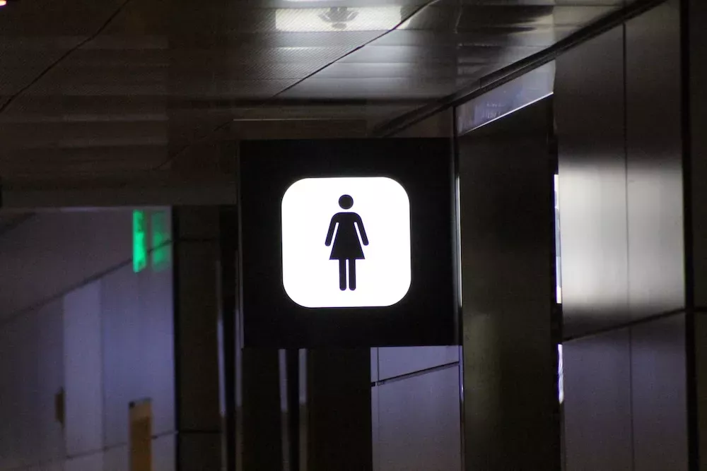 Los abogados explican de la forma m&aacute;s sencilla por qu&eacute; ser&iacute;a ilegal prohibir a las personas trans el acceso a espacios de un solo sexo