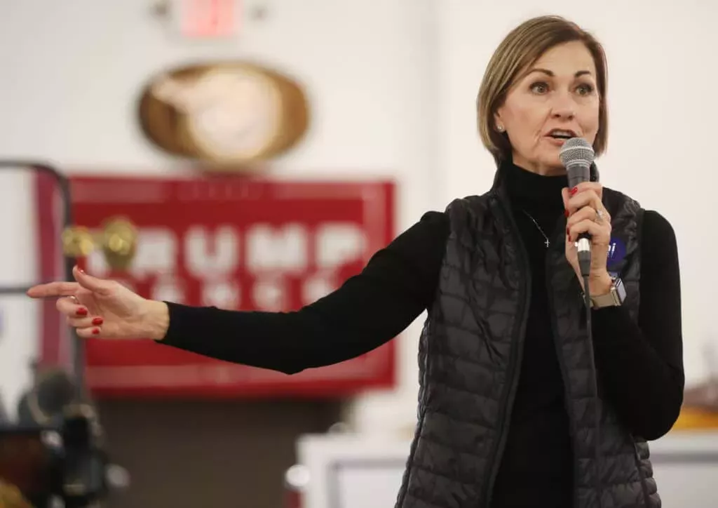 Iowa se convierte en el undécimo estado de EE.UU. en promulgar una ley que prohíbe el deporte trans.