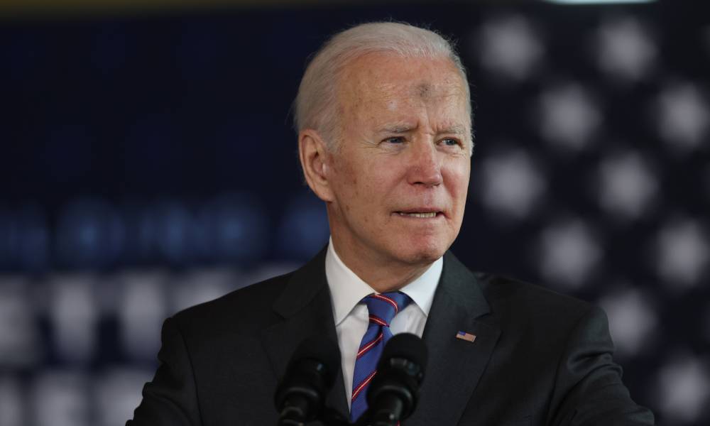 Joe Biden advierte al gobernador de Texas sobre sus políticas anti LGTB+