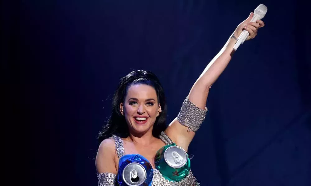Katy Perry dice que todos hemos cantado mal Firework todo este tiempo - y los fans están amordazados