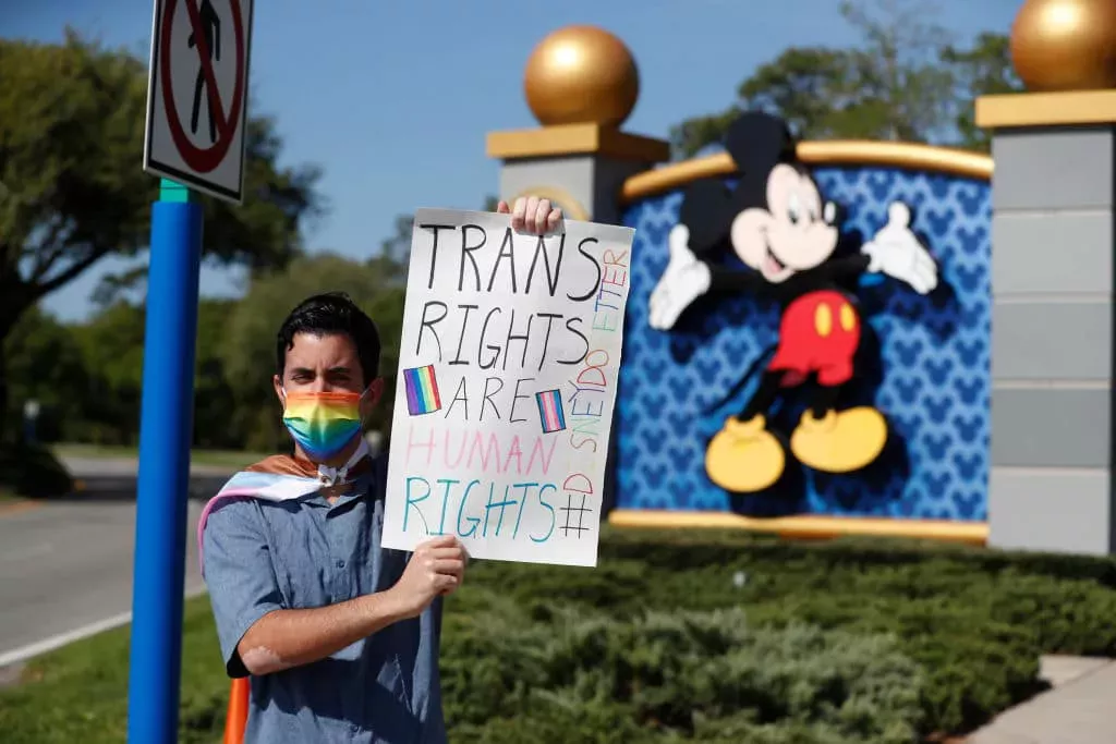 Los trabajadores de Disney se declaran en huelga