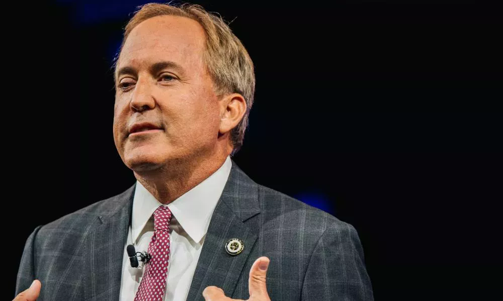 Twitter considera que la transfobia