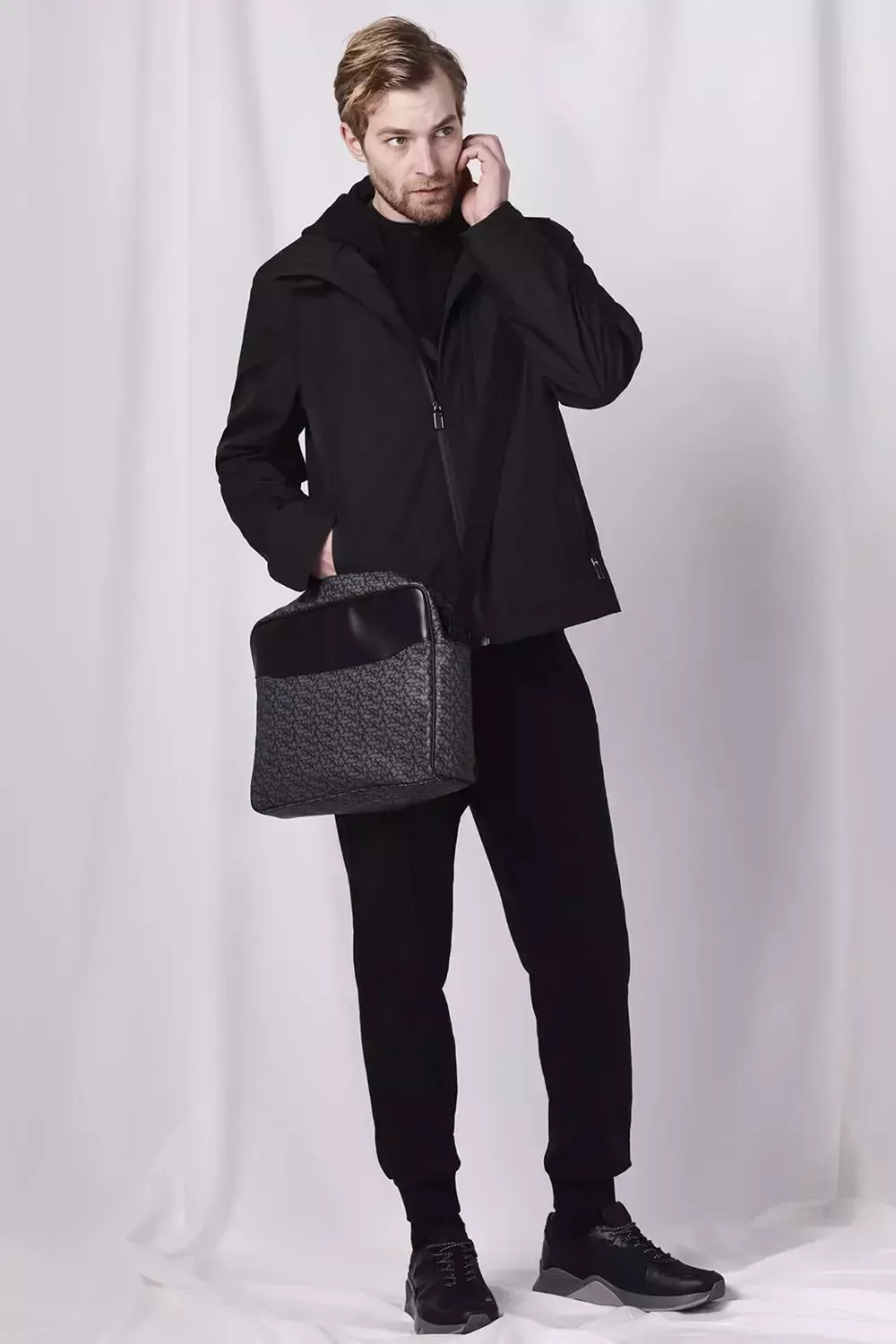 7 formas de llevar los pantalones de deporte con estilo, no de forma descuidada