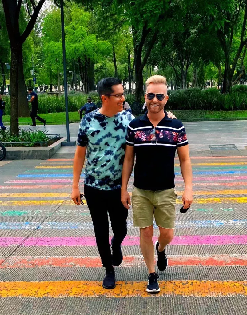 90 Day Fiancé se vuelve "real" con Kenny y Armando
