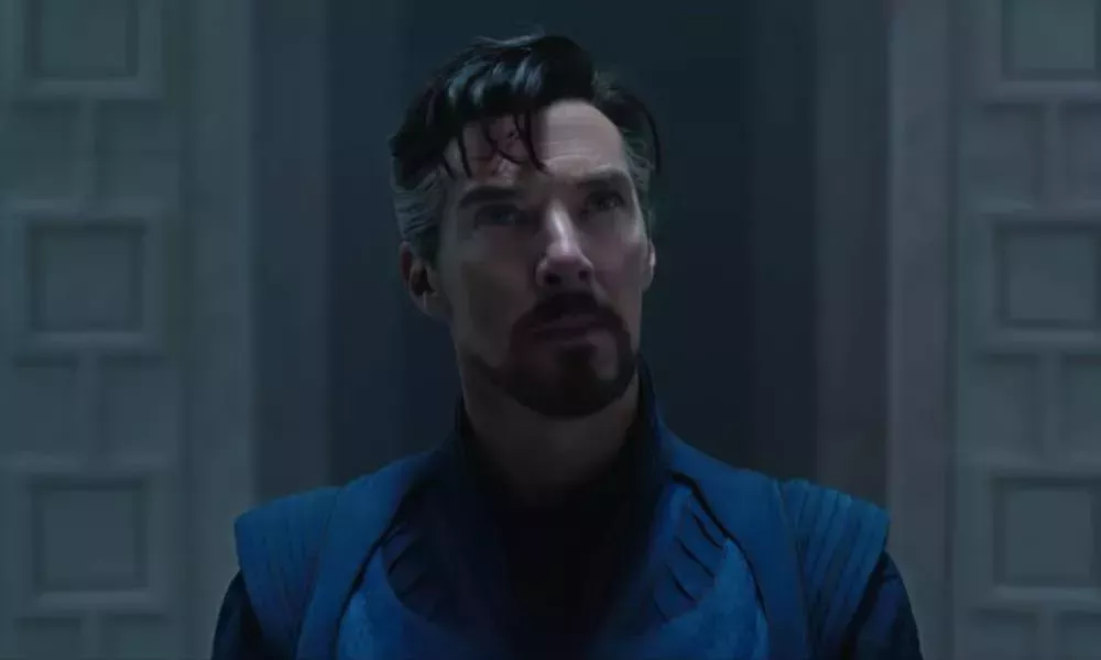 Benedict Cumberbatch se muestra 