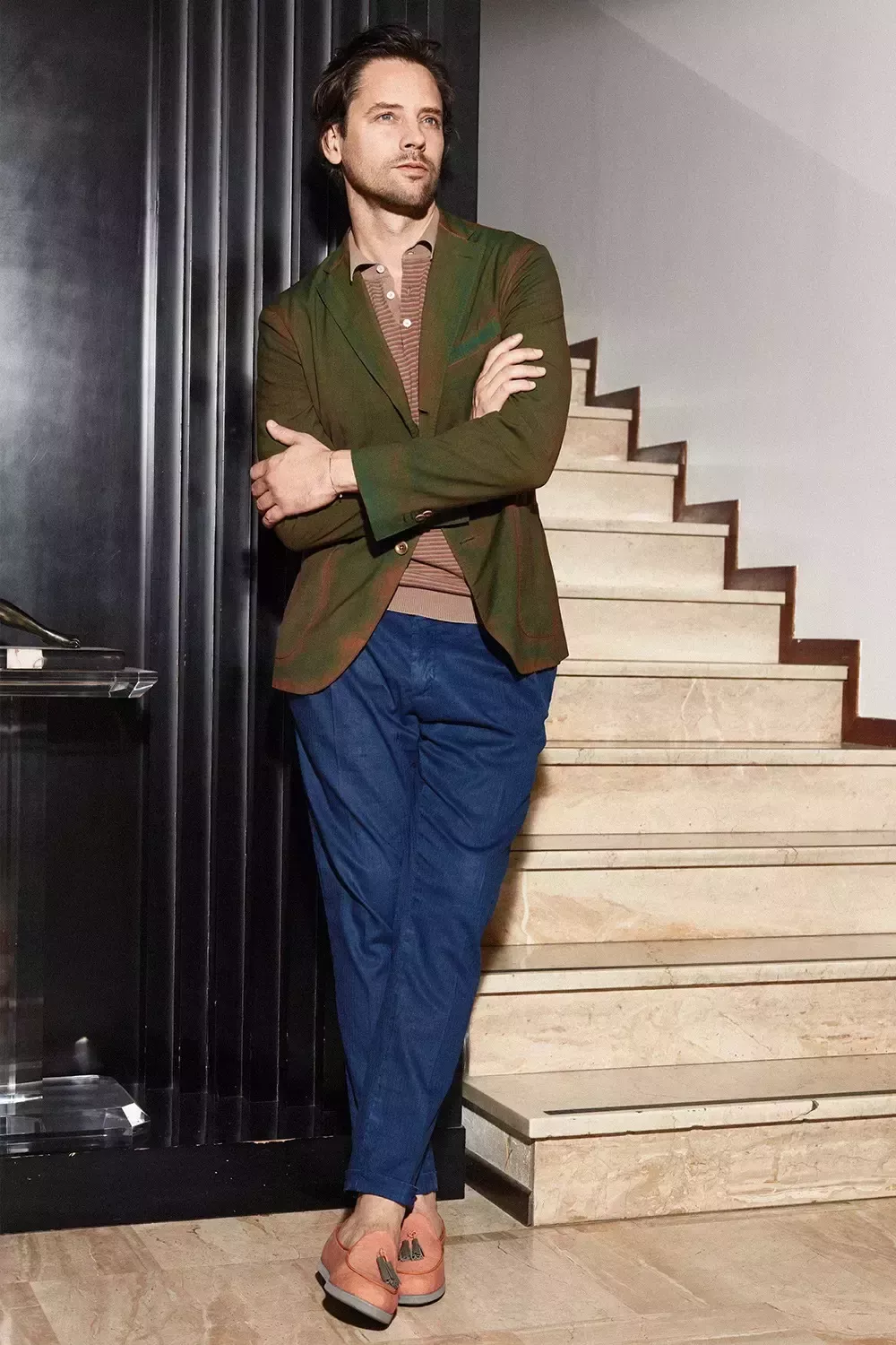 Cómo llevar un polo: 6 sofisticados conjuntos para hombres