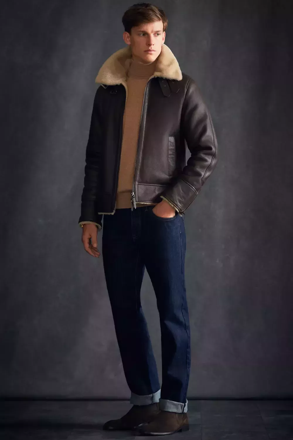 Cómo llevar una chaqueta de cuero: 5 conjuntos elegantes y modernos para hombres