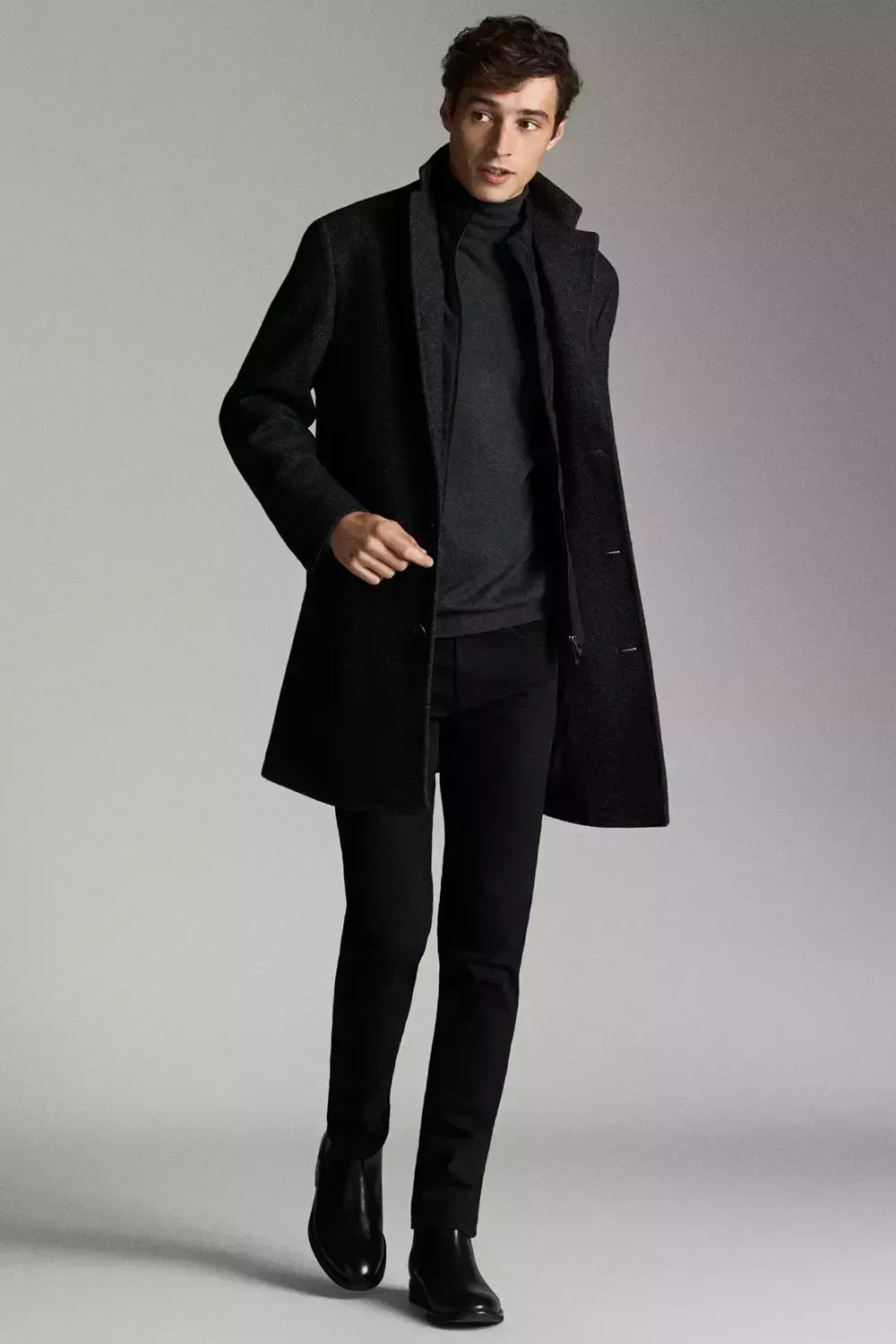 Cómo vestir de negro: 7 conjuntos atemporales y sofisticados
