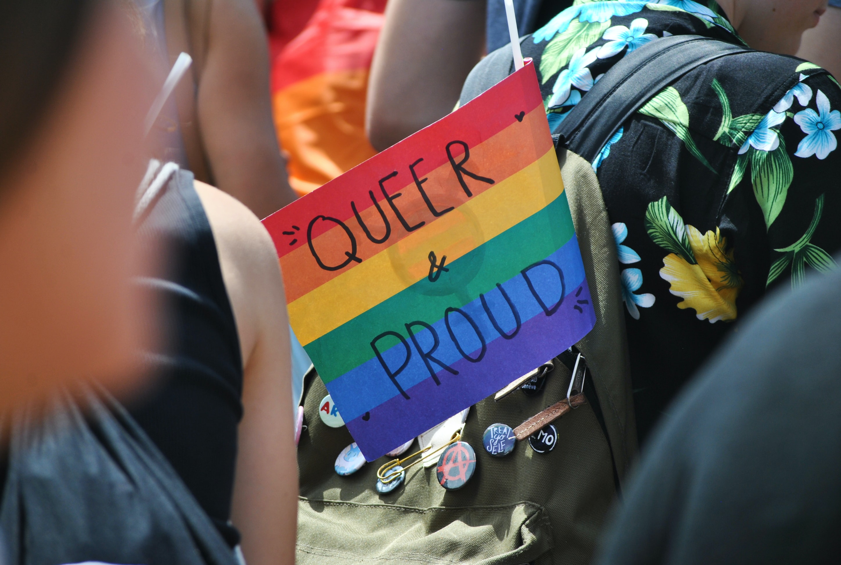 Un tercio de los jóvenes británicos LGBTQ+ sufren abusos