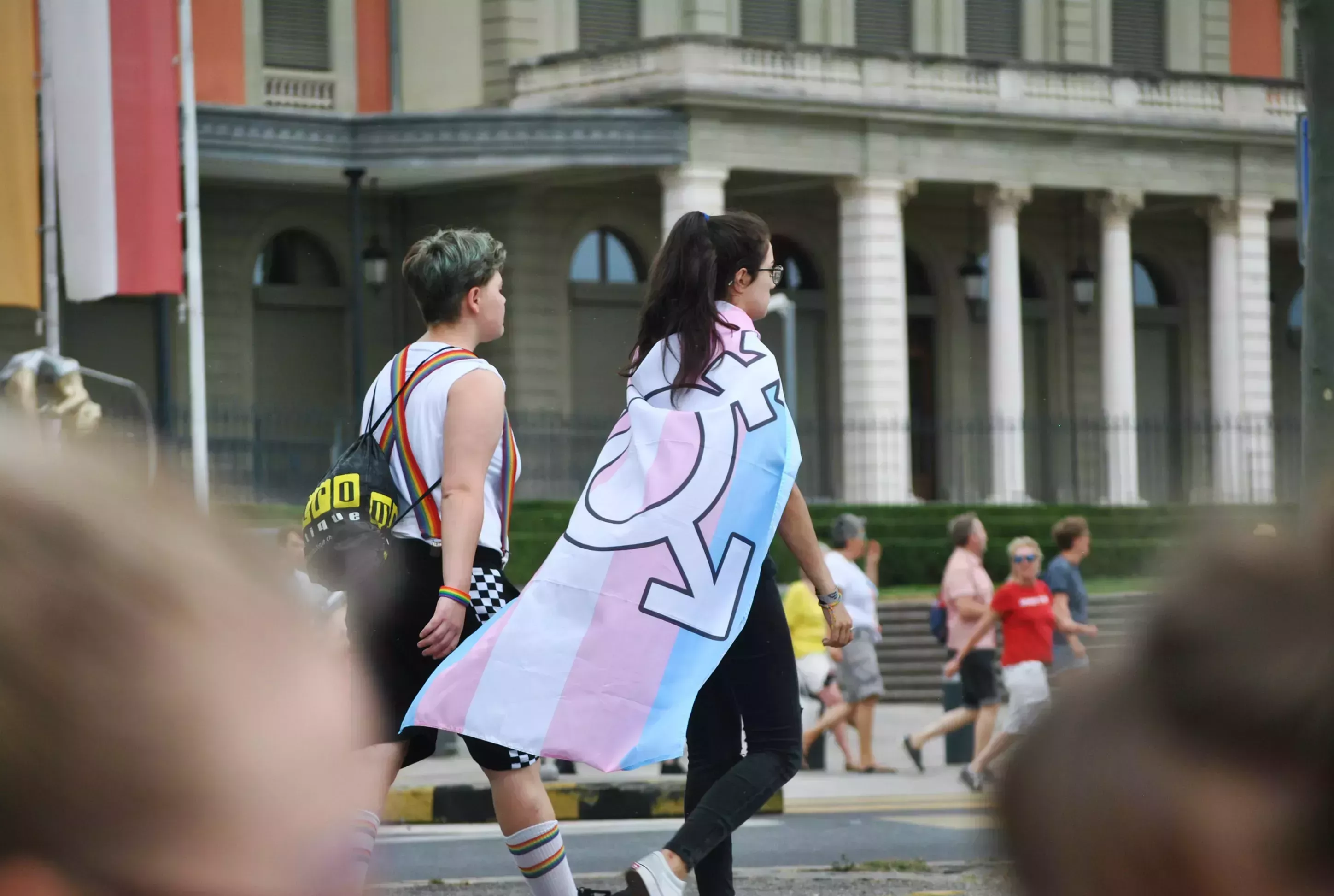 Biden propone nuevas medidas de apoyo a las personas trans