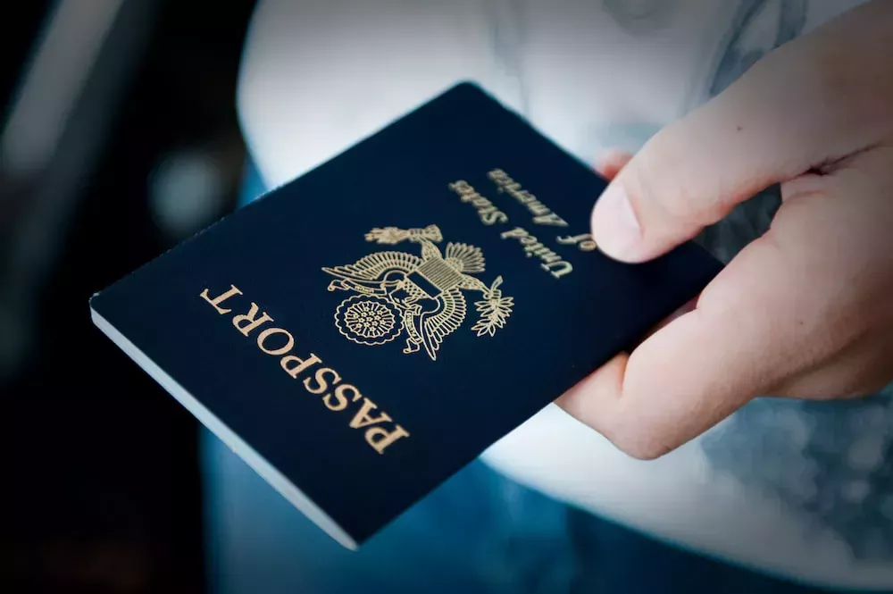 EE.UU. confirma que los marcadores de género X para los pasaportes se implantarán de forma inminente