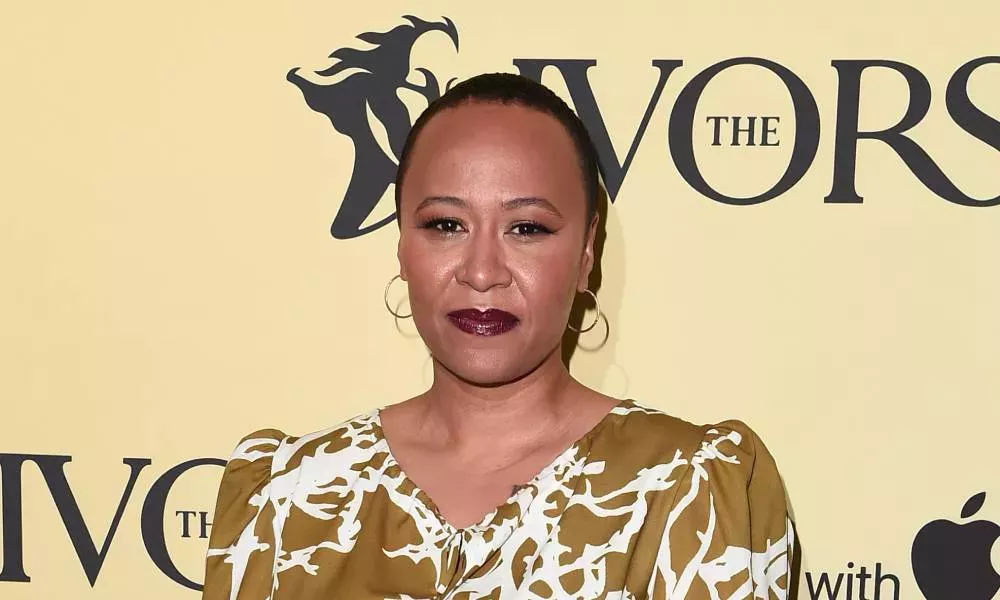 Emeli Sandé dice que se sintió presionada para permanecer en el armario por la industria musical