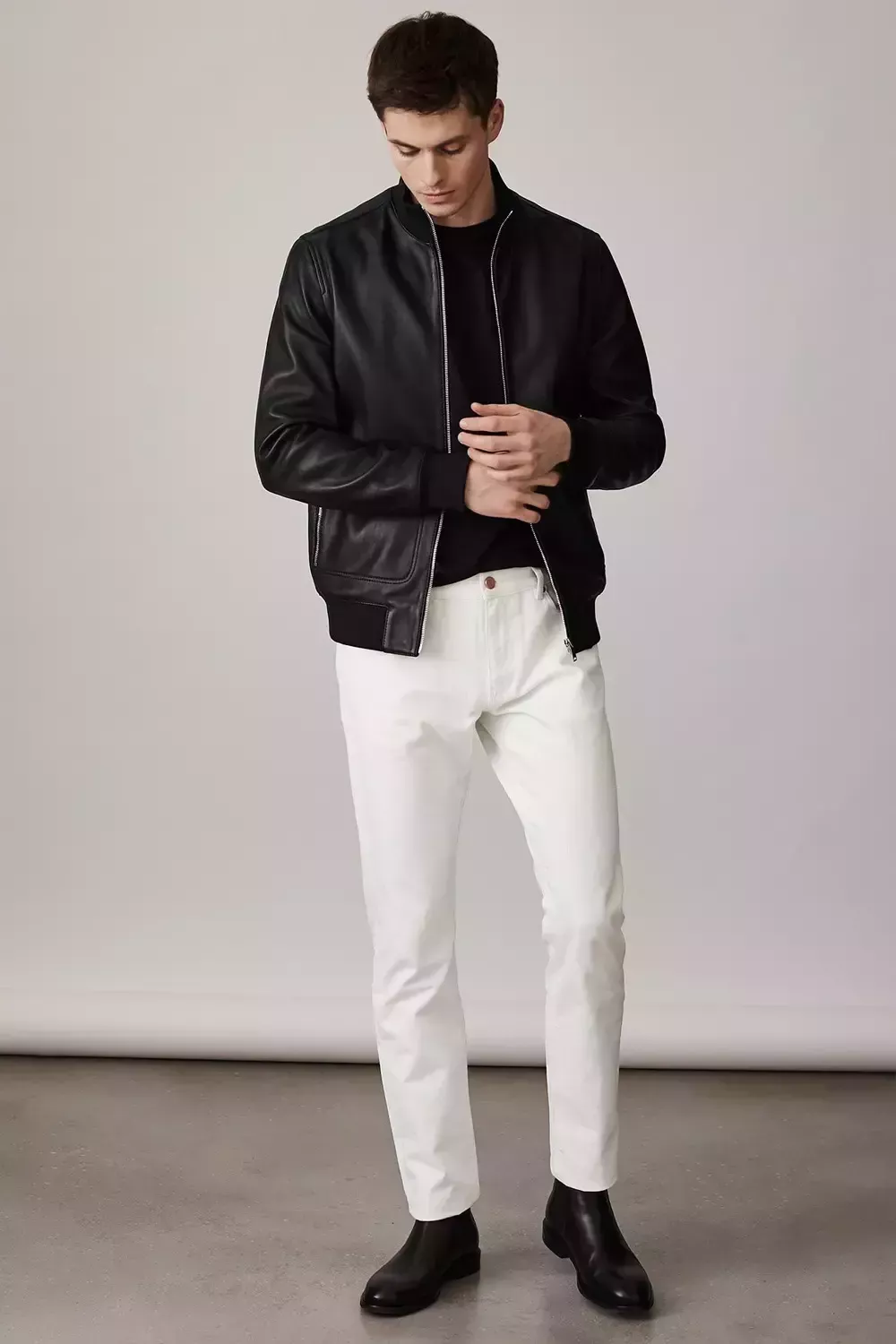 Las mejores formas de llevar botas con vaqueros: Conjuntos elegantes para hombres