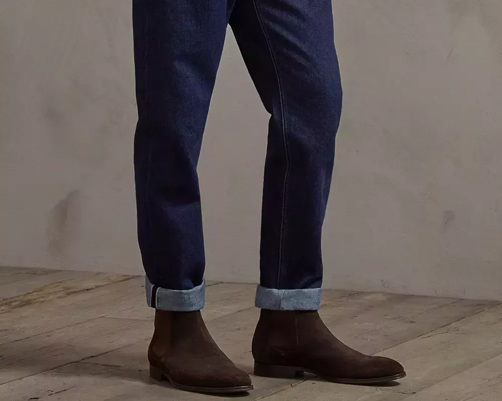 Las mejores formas de llevar botas con vaqueros: Conjuntos elegantes para hombres