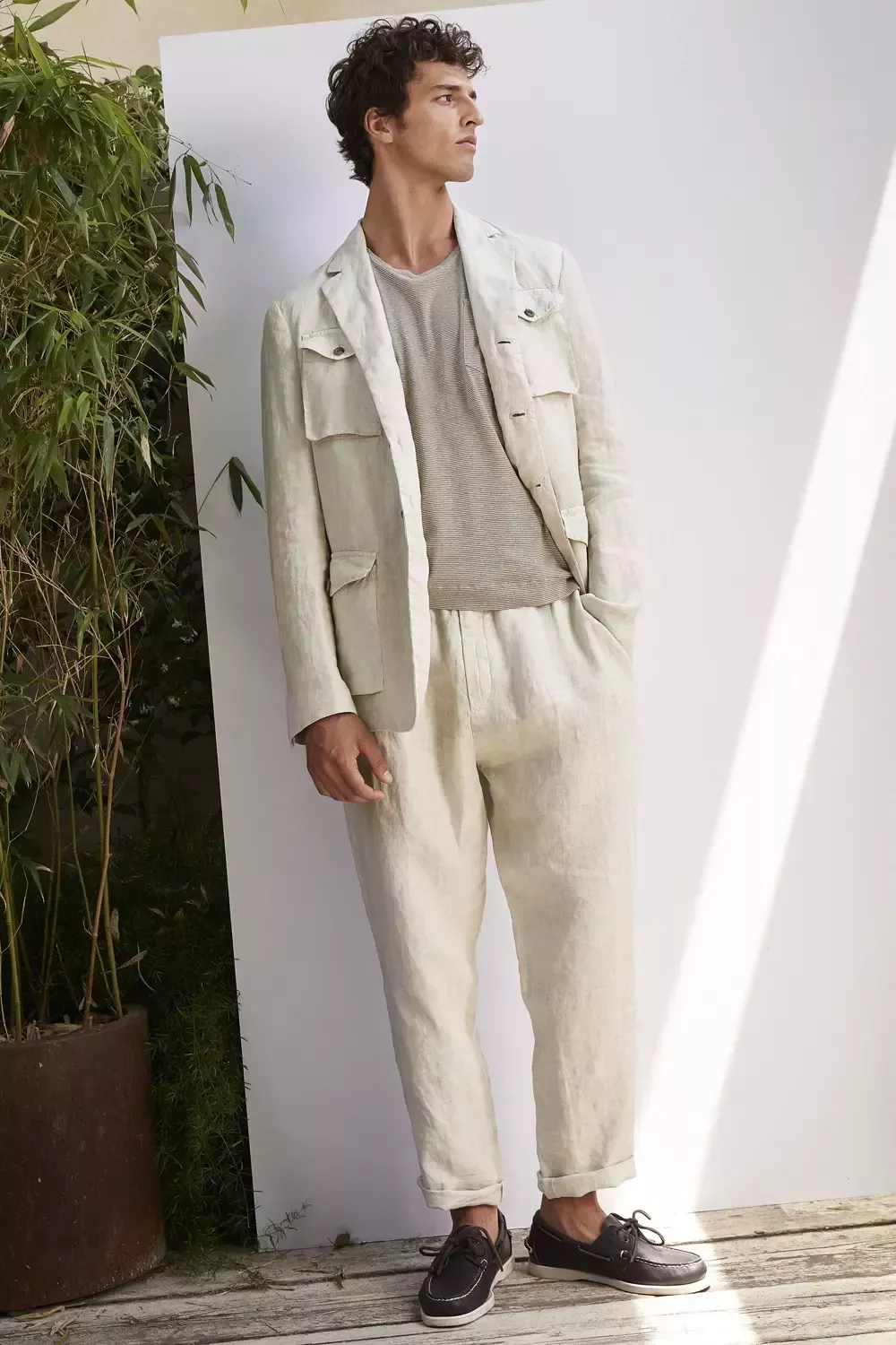 Los 10 mejores conjuntos de hombre en blanco para el verano de 2022