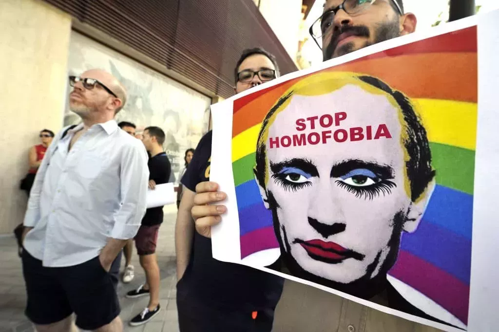 Los activistas LGBT+ se ven obligados a huir de Rusia mientras el despiadado dictador Putin toma medidas contra la homosexualidad