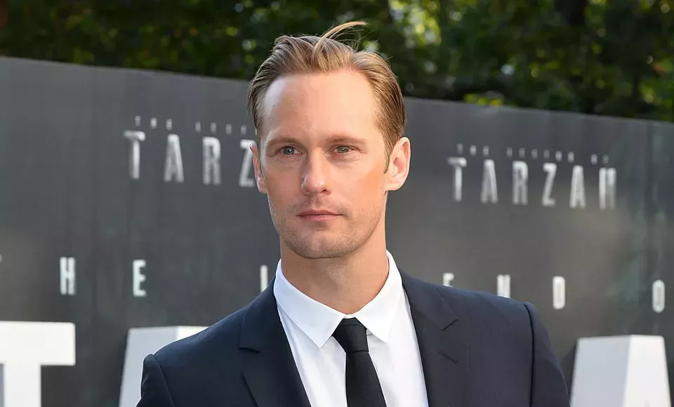 Los mejores peinados rubios para hombres que no te harán parecer un villano de Bond