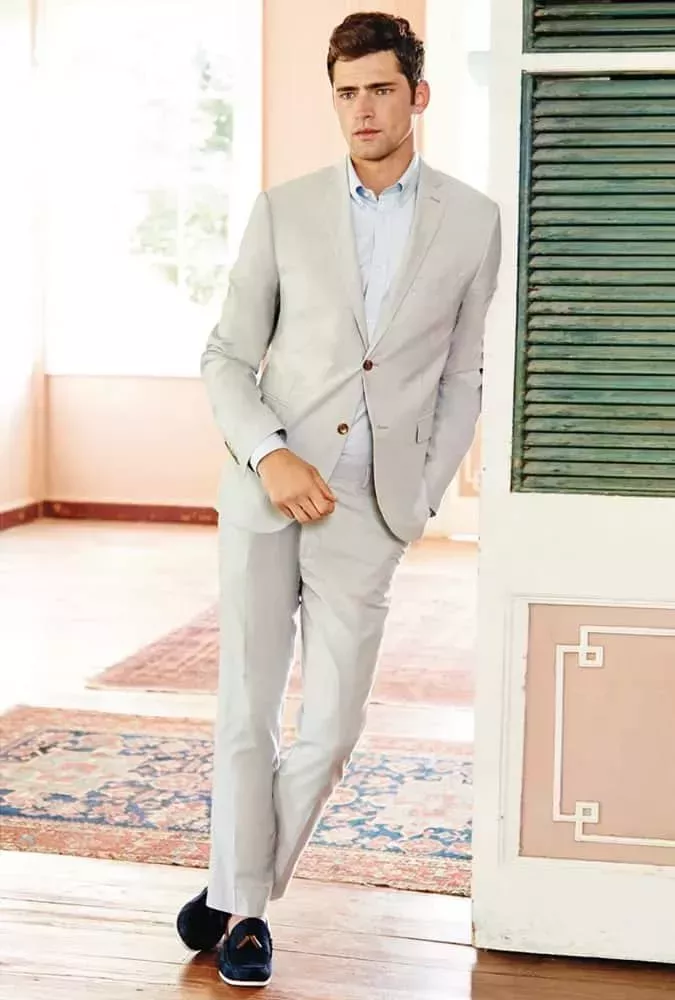 Qué color de zapatos llevar con el traje: Una guía definitiva