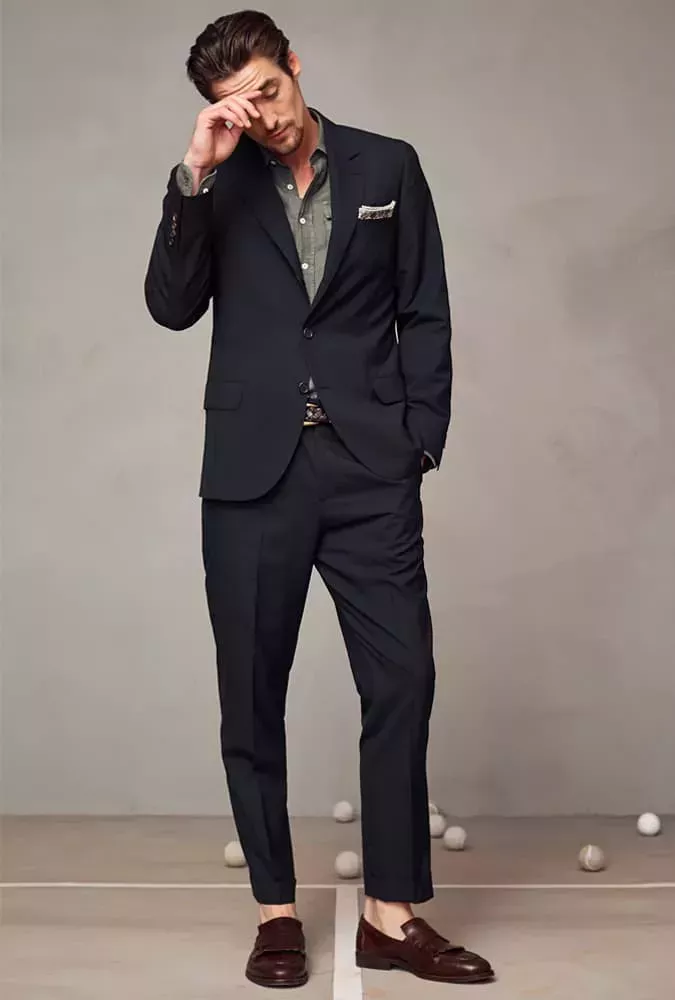 Qué color de zapatos llevar con el traje: Una guía definitiva