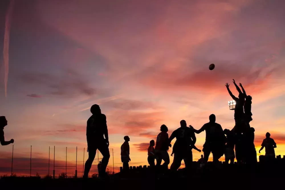 El fundador del primer equipo de rugby LGBT+ de Irlanda del Norte se enfrenta a cargos de abuso sexual