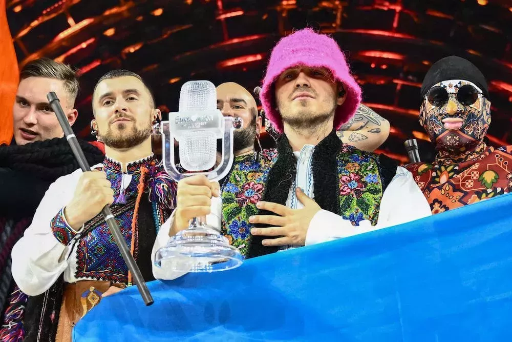 Los ganadores de Eurovisión, la Orquesta Kalush, venden el trofeo para comprar drones para el ejército ucraniano