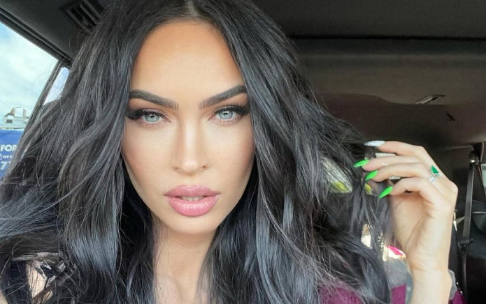 Megan Fox educa a sus hijos con libros LGTB+
