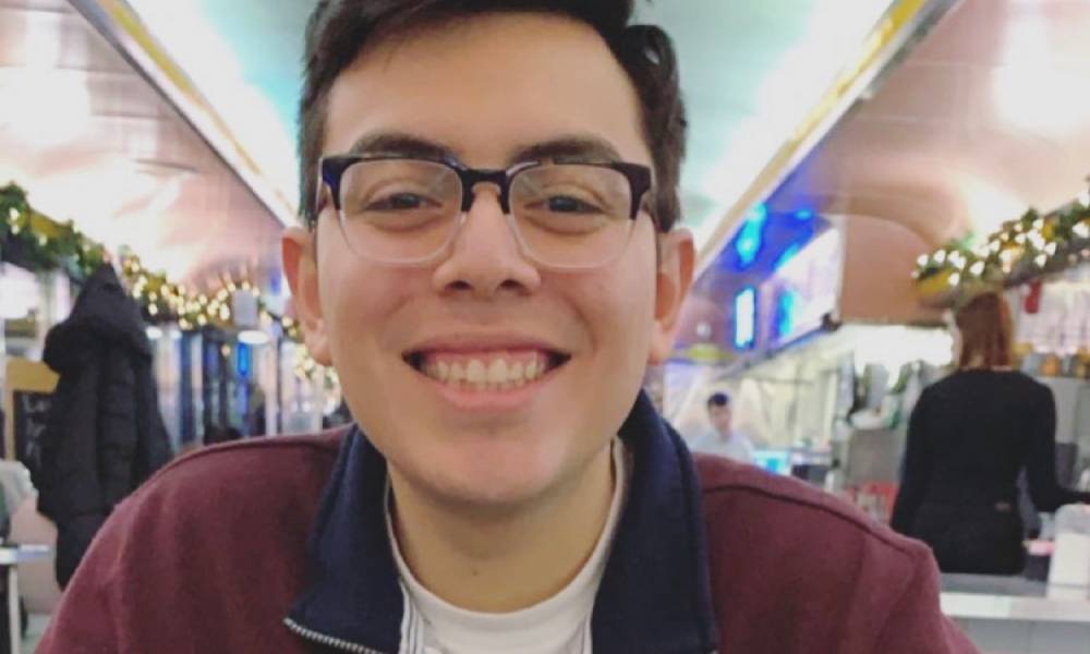 Un hombre gay muere en un taxi en Nueva York en extrañas circunstancias