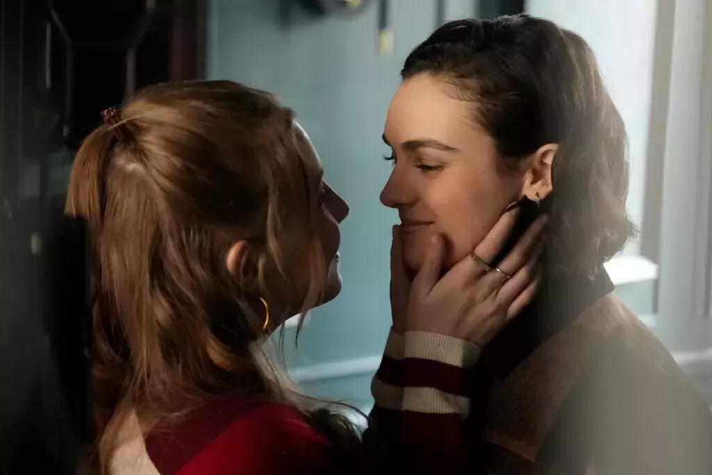 Ava Capri, de Love, Victor, dice que llevar la representaci&oacute;n femenina y queer a la serie fue 