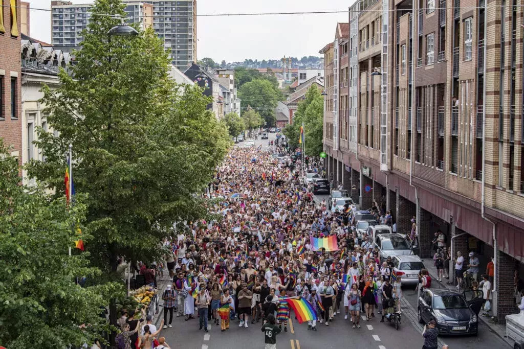 Desafiantes noruegos LGBTQ+ organizan un 