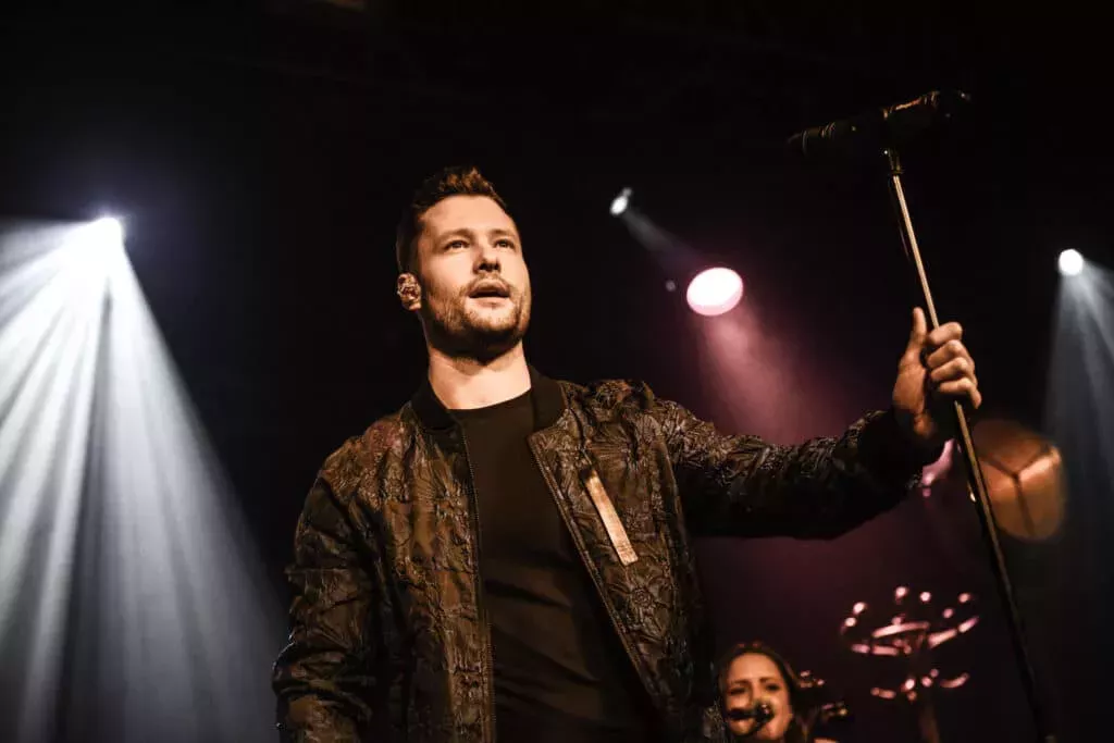 El cantante Calum Scott fue 