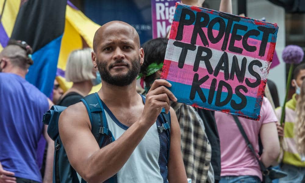 El periódico New York Times publica propaganda anti trans