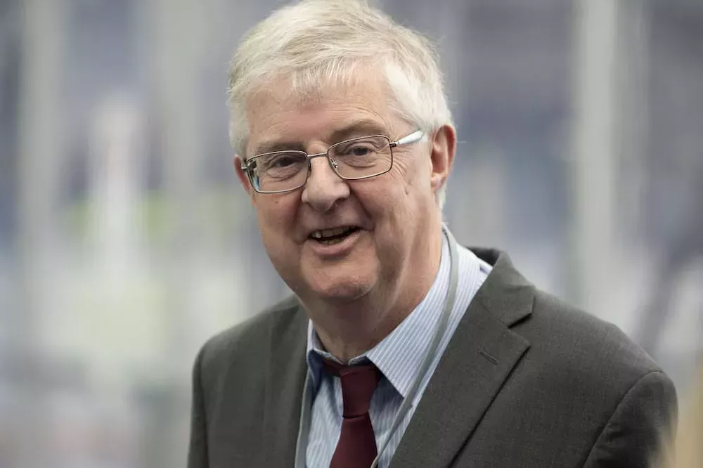 El primer ministro de Gales, Mark Drakeford, dice simplemente que 