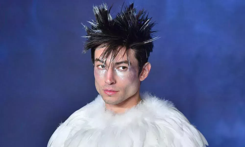 Ezra Miller 'no puede ser localizado' tras ser acusado de usar 'violencia y drogas' para captar a un adolescente