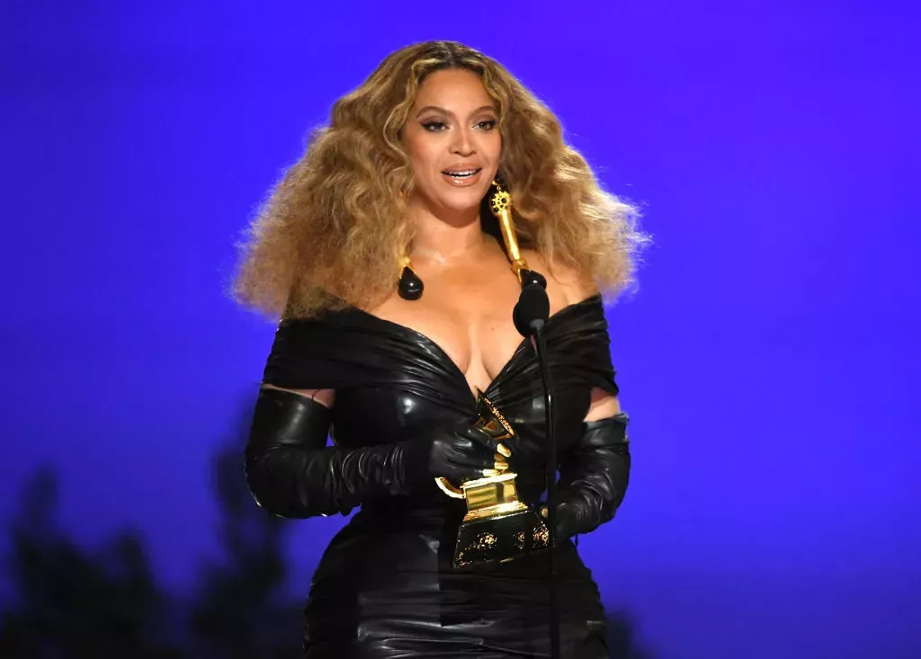 Los fans de Beyoncé declaran que su nueva canción Break My Soul es un himno 