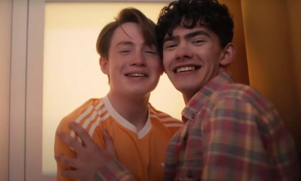 Los actores de Heartstopper mandan un mensaje en el mes del Orgullo
