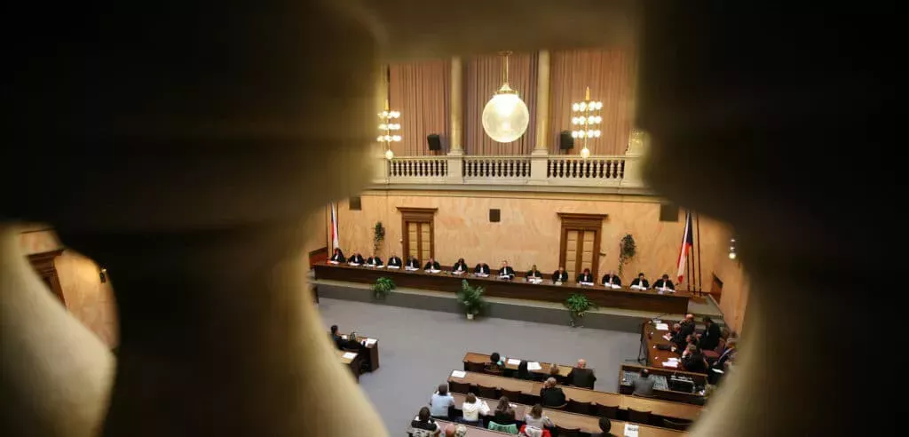 Los tribunales checos dan una patada a la lata sobre el reconocimiento legal de las personas no binarias