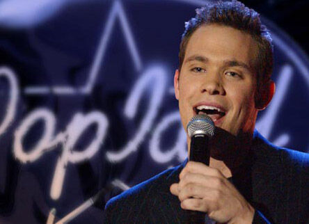 Will Young recuerda que se vio obligado a salir del armario hace 20 años