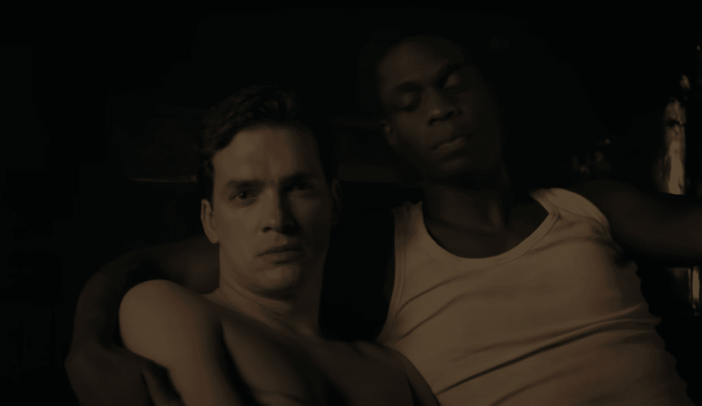 El actor Luke Fetherston cuenta que le dijeron que ocultara su sexualidad