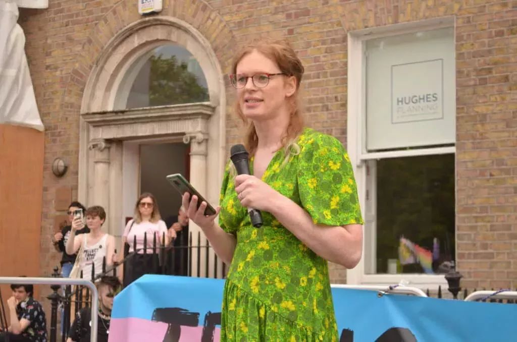 El Orgullo Trans e Intersexual de Dubl&iacute;n se llena de gente en las calles exigiendo el fin de la violencia