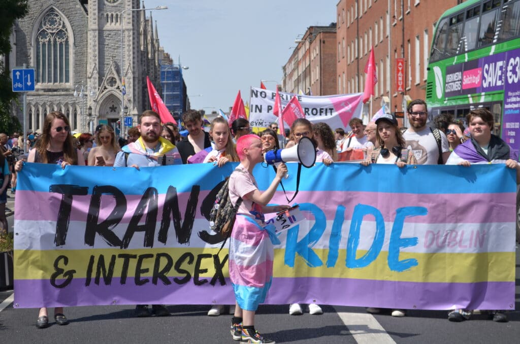El Orgullo Trans e Intersexual de Dublín llena las calles