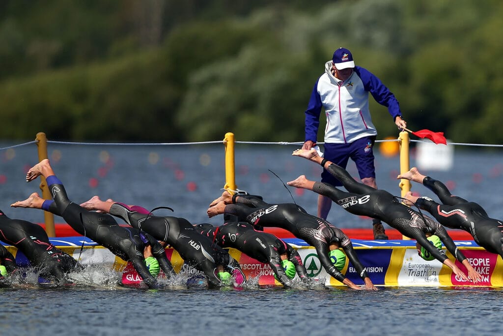 El triatlón británico es acusado de transfobia por un campeón triatleta trans