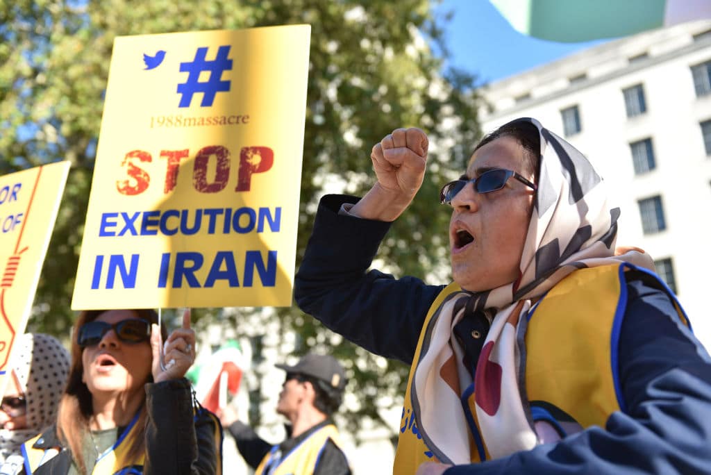 Irán ejecuta brutalmente a un gay por sodomía