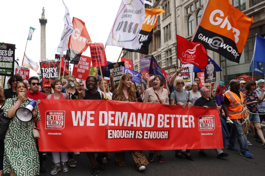 La brecha salarial LGBTQ+ podría agravarse en los próximos años