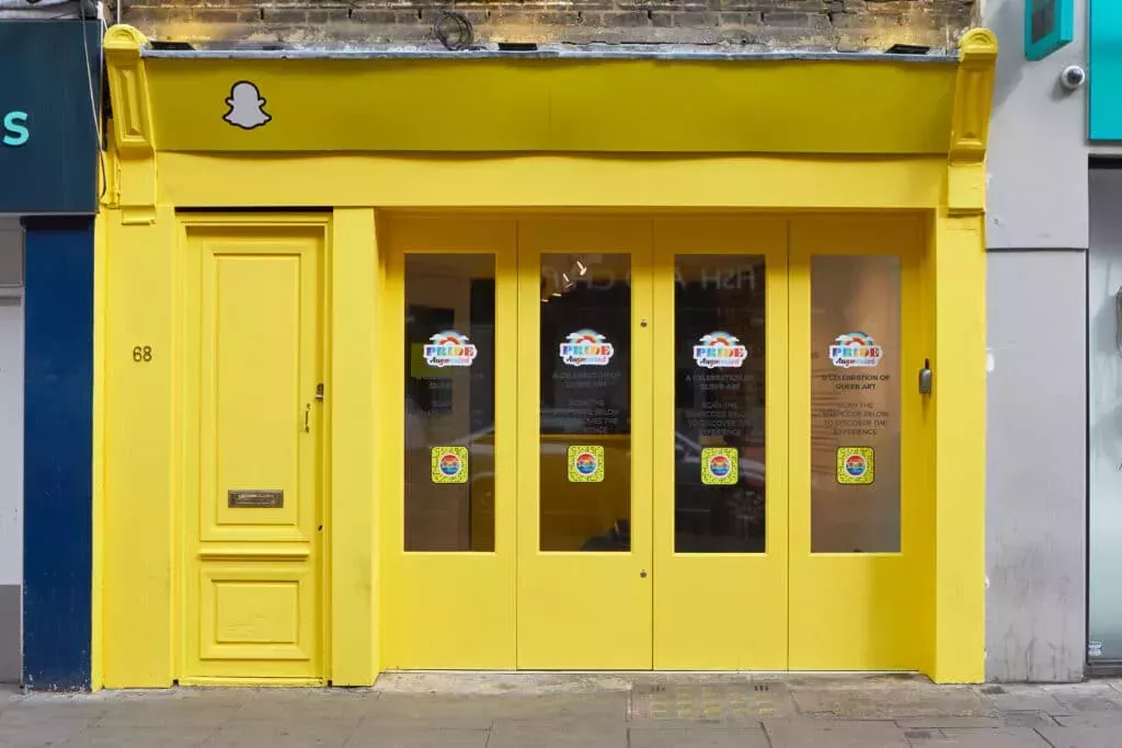 Londres se transforma en una exposición de arte queer de realidad aumentada que hay que ver para creer