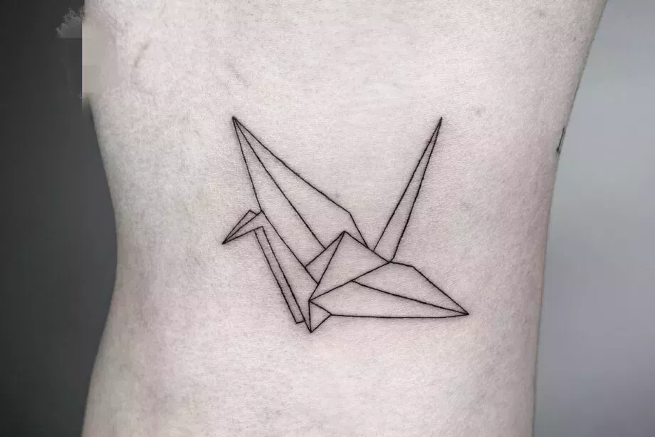 15 ideas de tatuajes pequeños para hombres en 2022