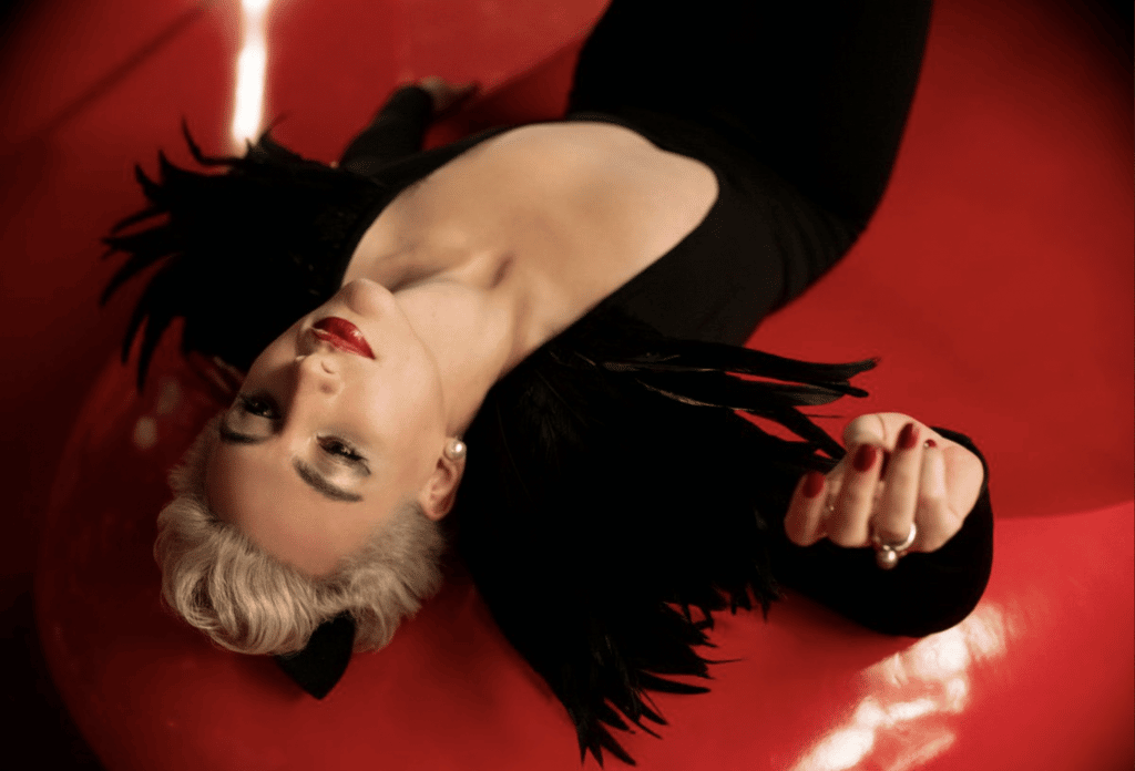 El personaje de Mason Alexander Park en Sandman triunfa entre los fans