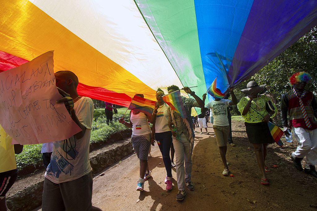 El gobierno ugandés persigue a los grupos de apoyo LGTB+
